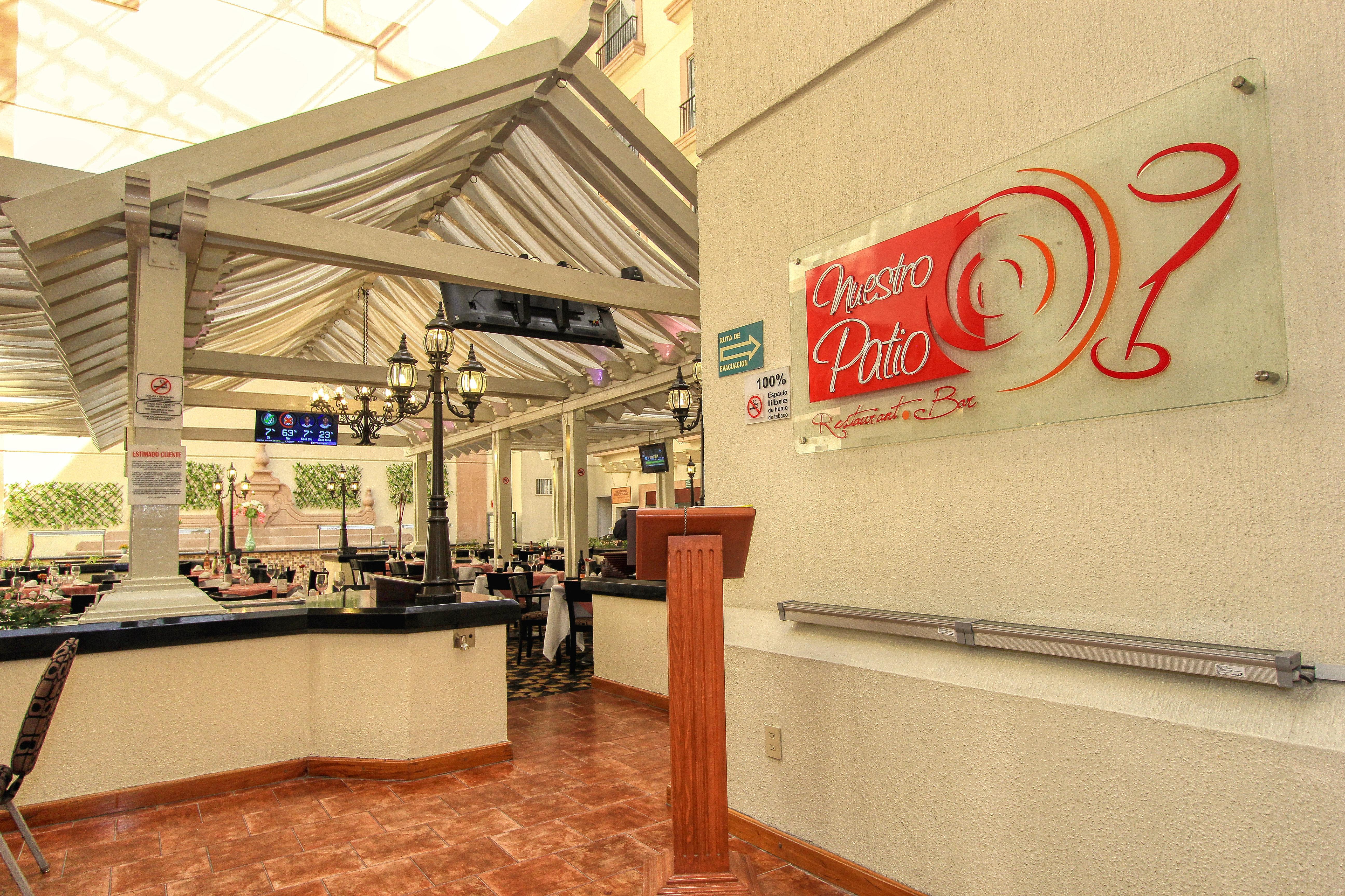 Holiday Inn Leon By Ihg Exteriér fotografie